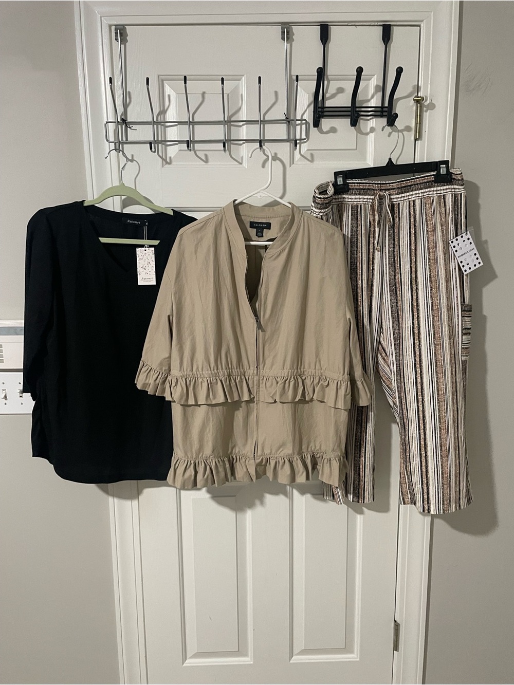 Women’s Beige Ruffle Zip Jacket halogen xl and Striped Pants xl Robert Louis